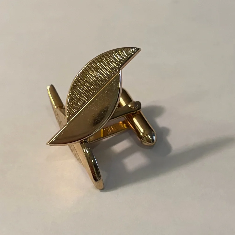 SWANK Vintage Swank Cufflinks Cuff Links Gold Tone Retro Men's